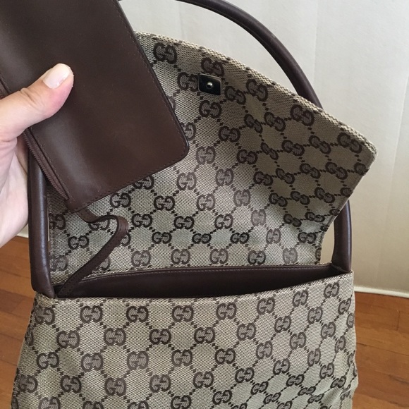 GUCCI vintage bag-authentic-price is firm - Picture 3 of 9